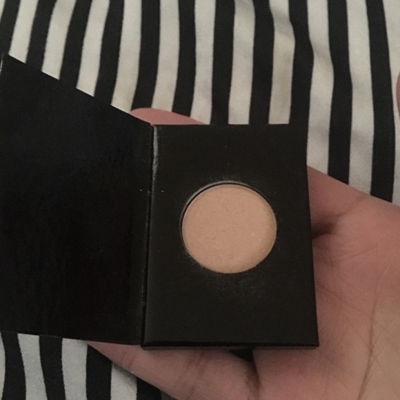 Kevyn Aucoin Sample Highlighter - Picture 2 of 2